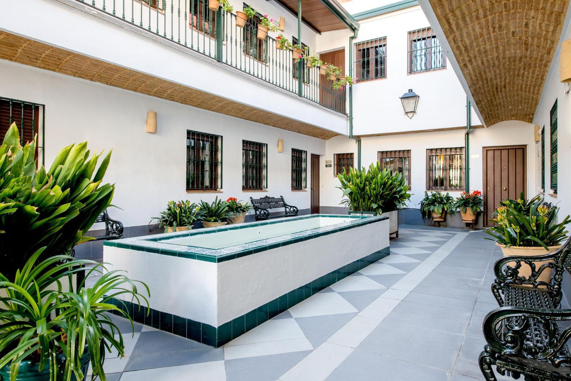 Triana Boutique Apartments By Hommyhome Севилья Экстерьер фото