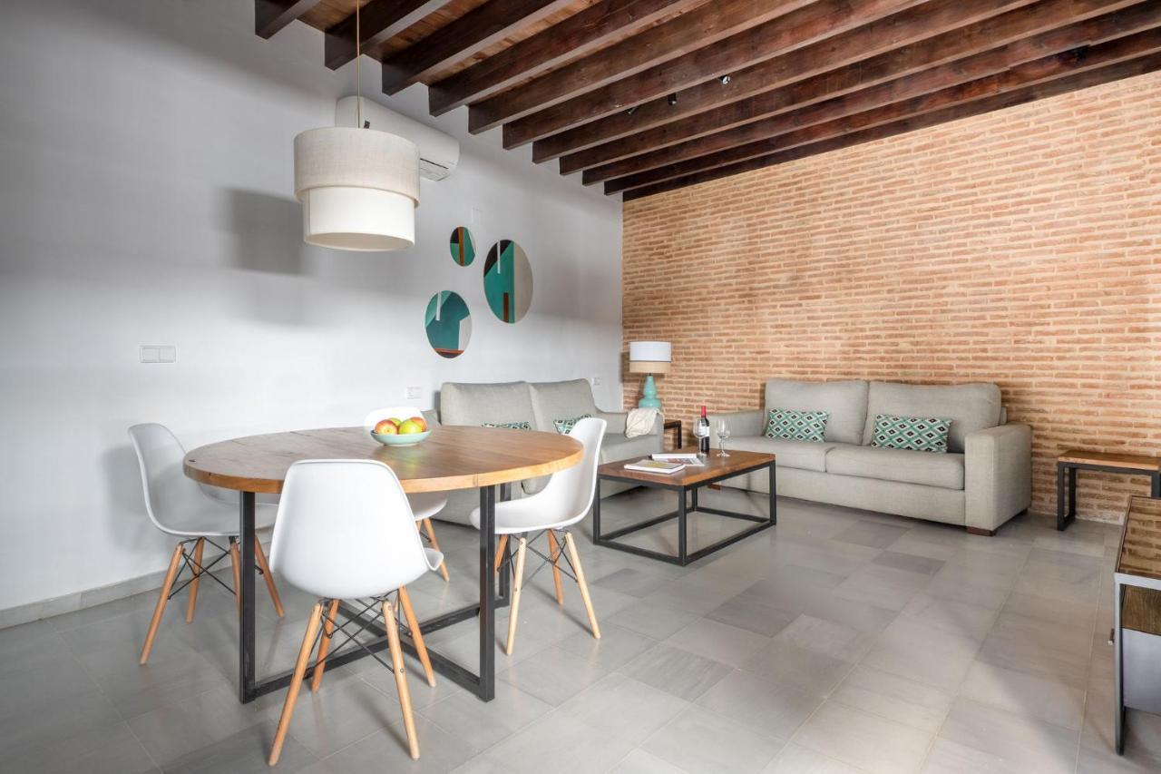 Triana Boutique Apartments By Hommyhome Севилья Экстерьер фото
