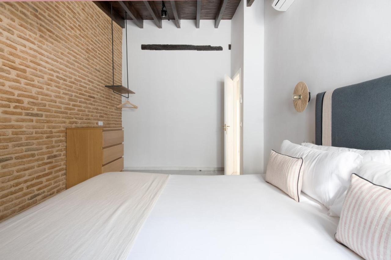 Triana Boutique Apartments By Hommyhome Севилья Экстерьер фото