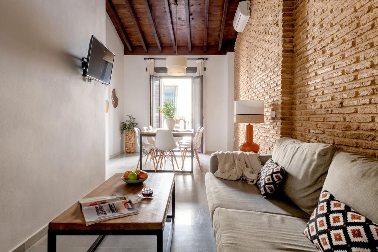 Triana Boutique Apartments By Hommyhome Севилья Экстерьер фото
