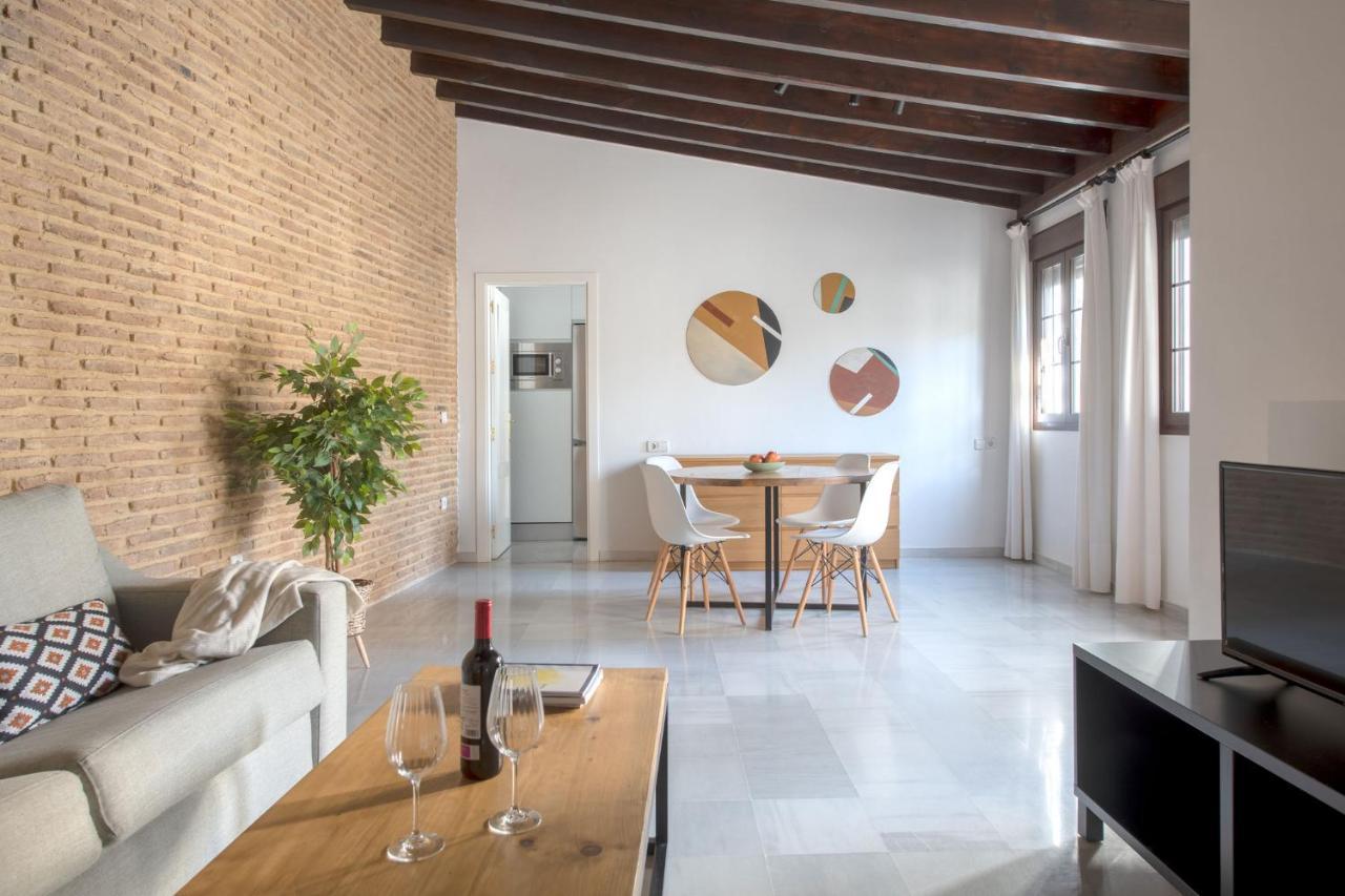 Triana Boutique Apartments By Hommyhome Севилья Экстерьер фото