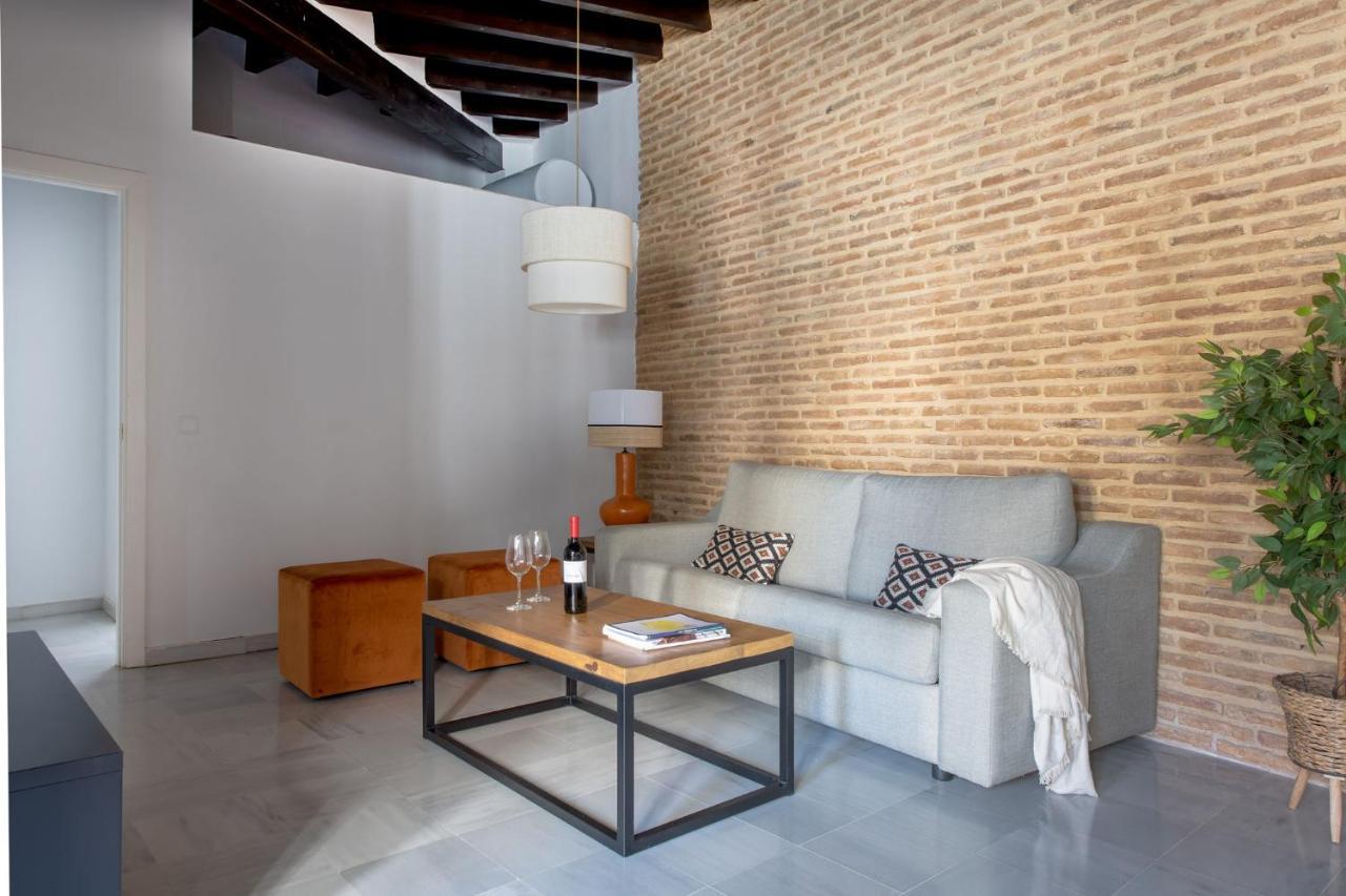 Triana Boutique Apartments By Hommyhome Севилья Экстерьер фото