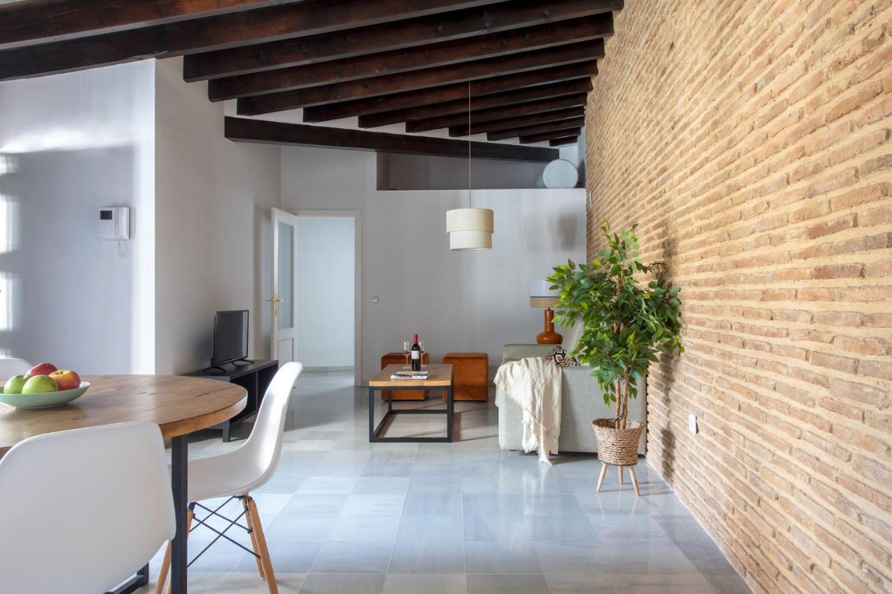Triana Boutique Apartments By Hommyhome Севилья Экстерьер фото